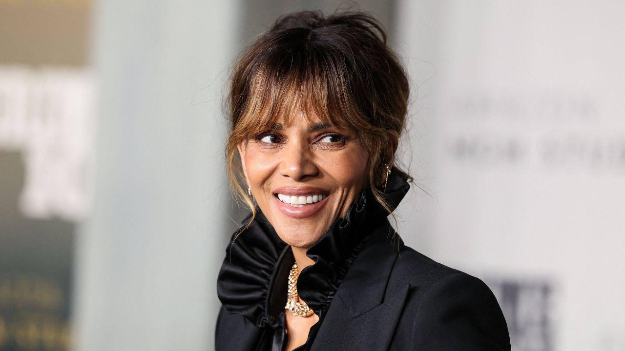 pic of Halle Berry.