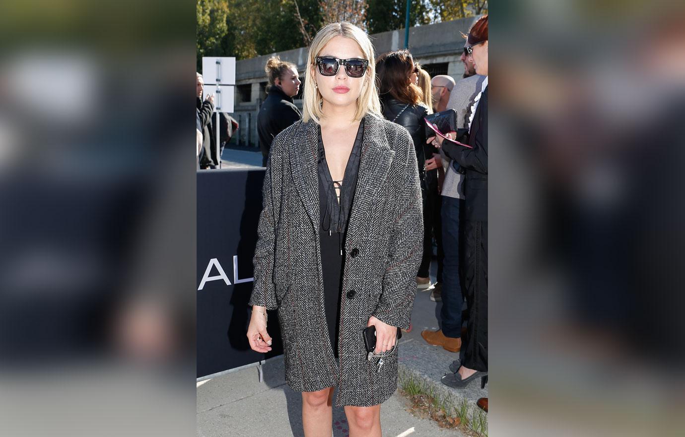 Ashley Benson waiting for the vip boat for L&#8217;oréal show in Paris during the fashion week 2018