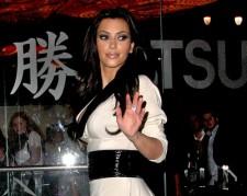 2010__02__Kardashian_Kim05main 225×179.jpg