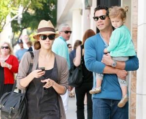 2010__08__Jessica_Cash_Aug2_544 300×244.jpg