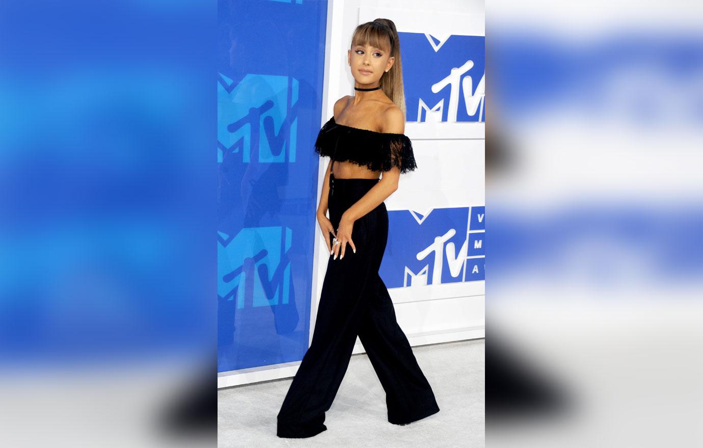 VIP arrivals at the 2016 MTV Video Music Awards