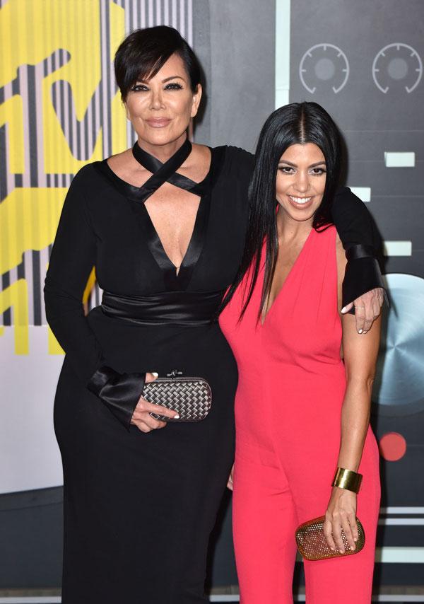 Kourtney kardashian fighting kris jenner