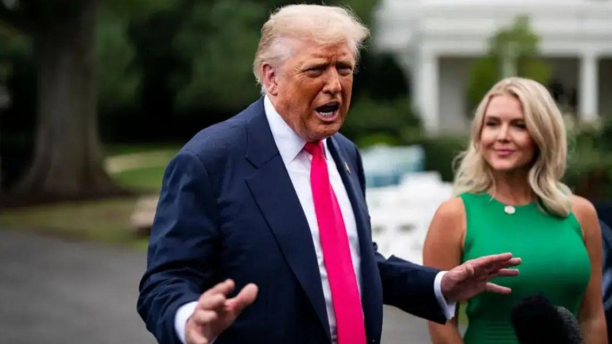 image of Donald Trump plans to 'flee' the dinner before anyone can respond.