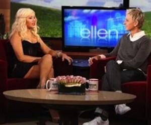 2011__04__Christina_Aguilera_April26 300×249.jpg