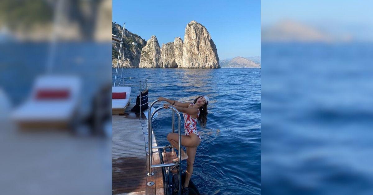 vanessa hudgens steamiest bikini photos