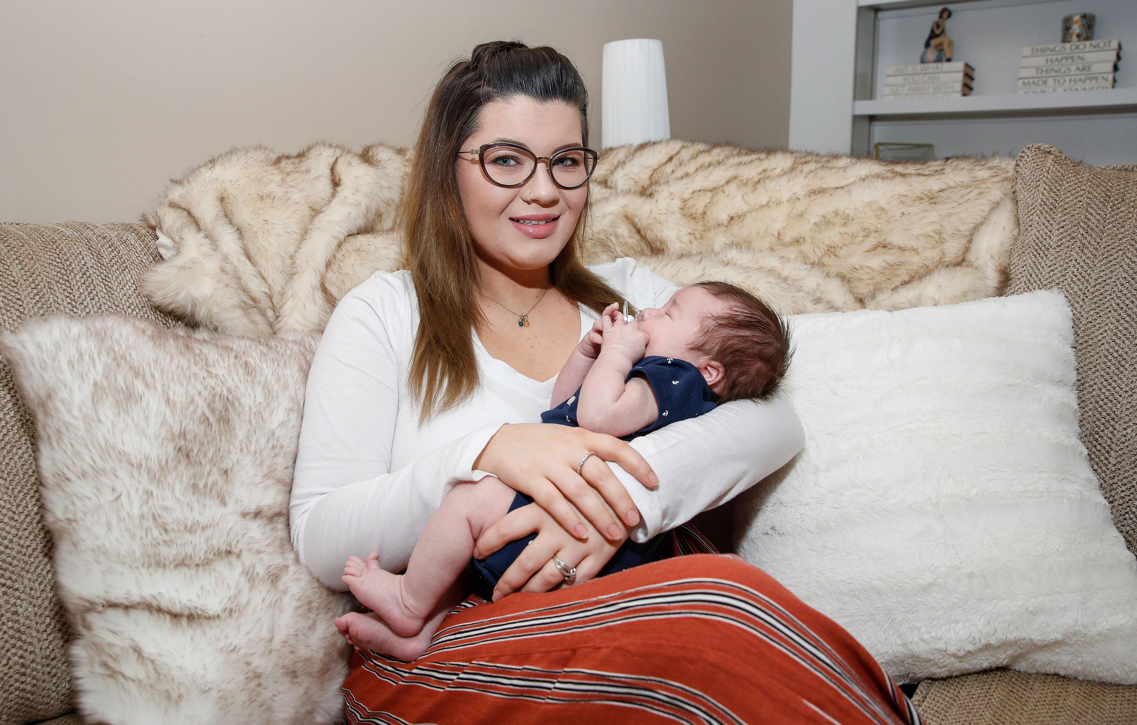 teen mom amber portwood shares okay to fall apart after fans claim shes on drugs