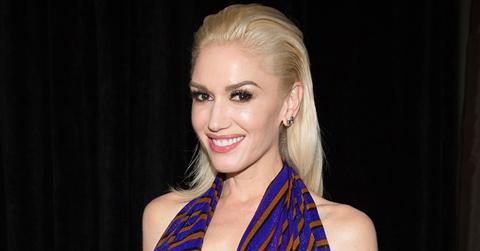 //gwen stefani brags blake shelton concert crisis hero