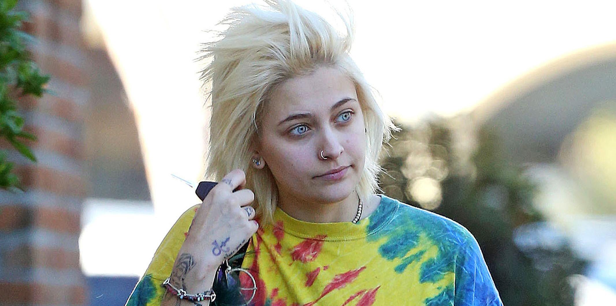 *EXCLUSIVE* Paris Jackson makes a groovy stop at the Market