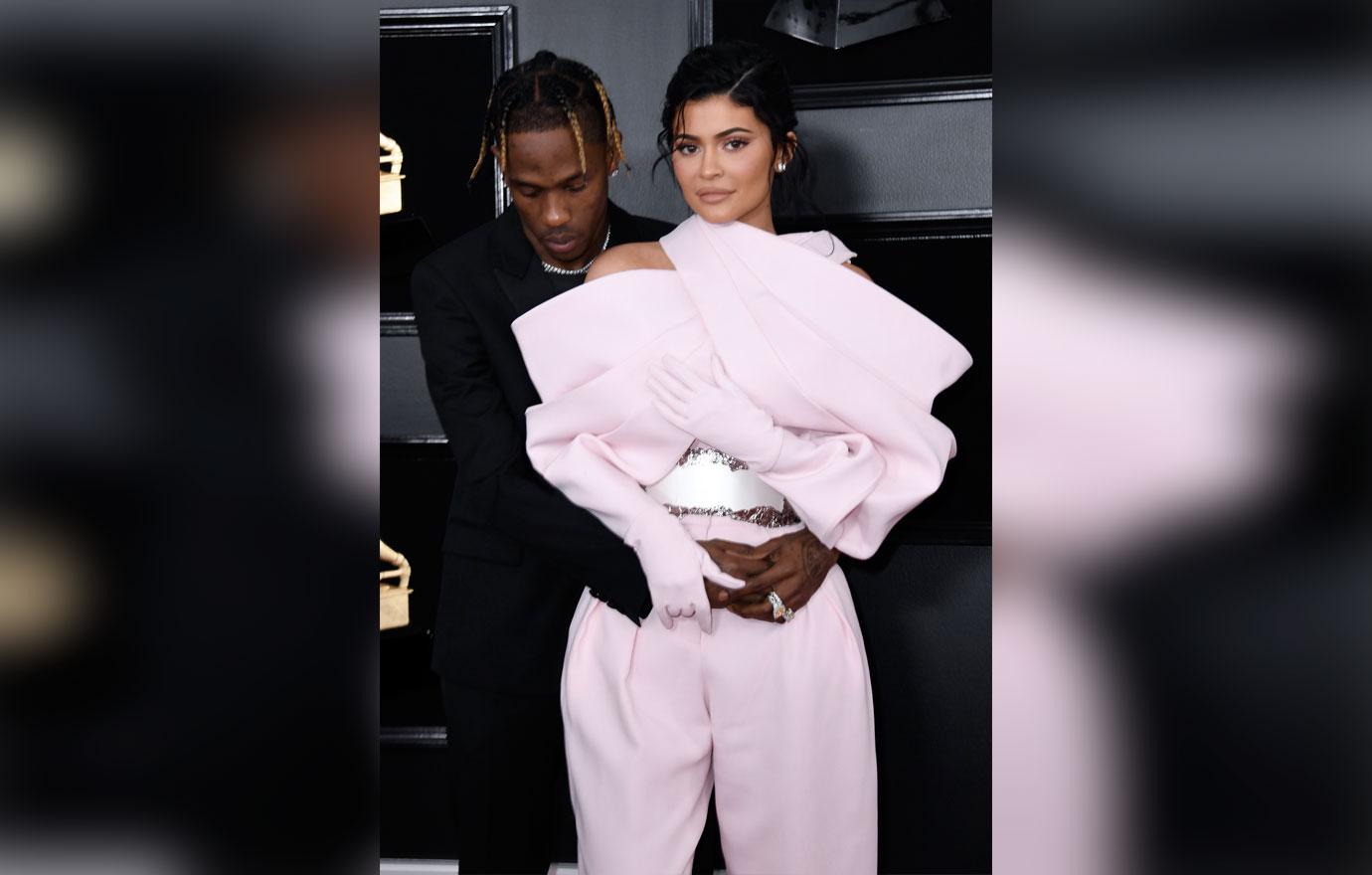 Kylie-Jenner-Pregnant-Fan-Theories