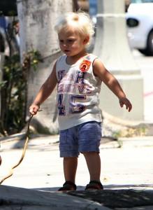 2010__07__FP_5420867_Stefani_Gwen2_FP3_071810 219&#215;300.jpg