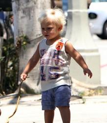 2010__07__FP_5420867_Stefani_Gwen2_FP3_071810 219×300.jpg