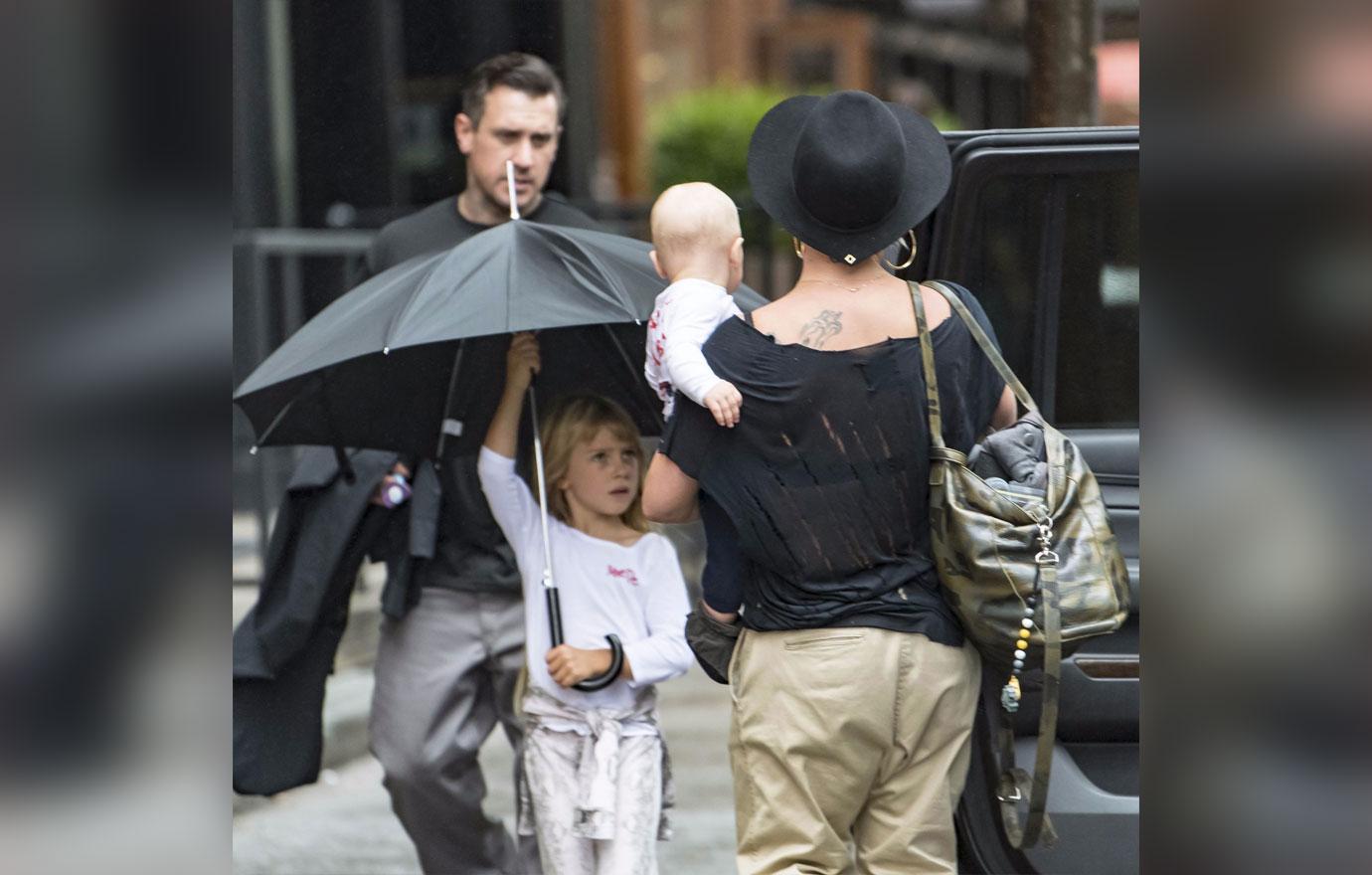 Pink carey hart kids