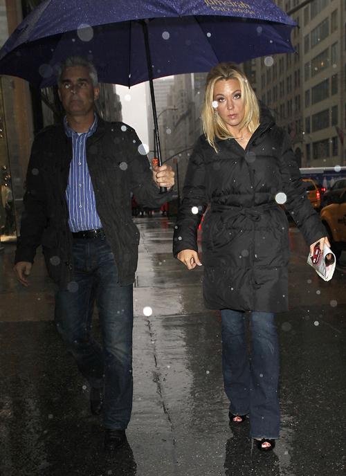 2010__12__Kate_Gosselin_Dec2_57_ _1.jpg