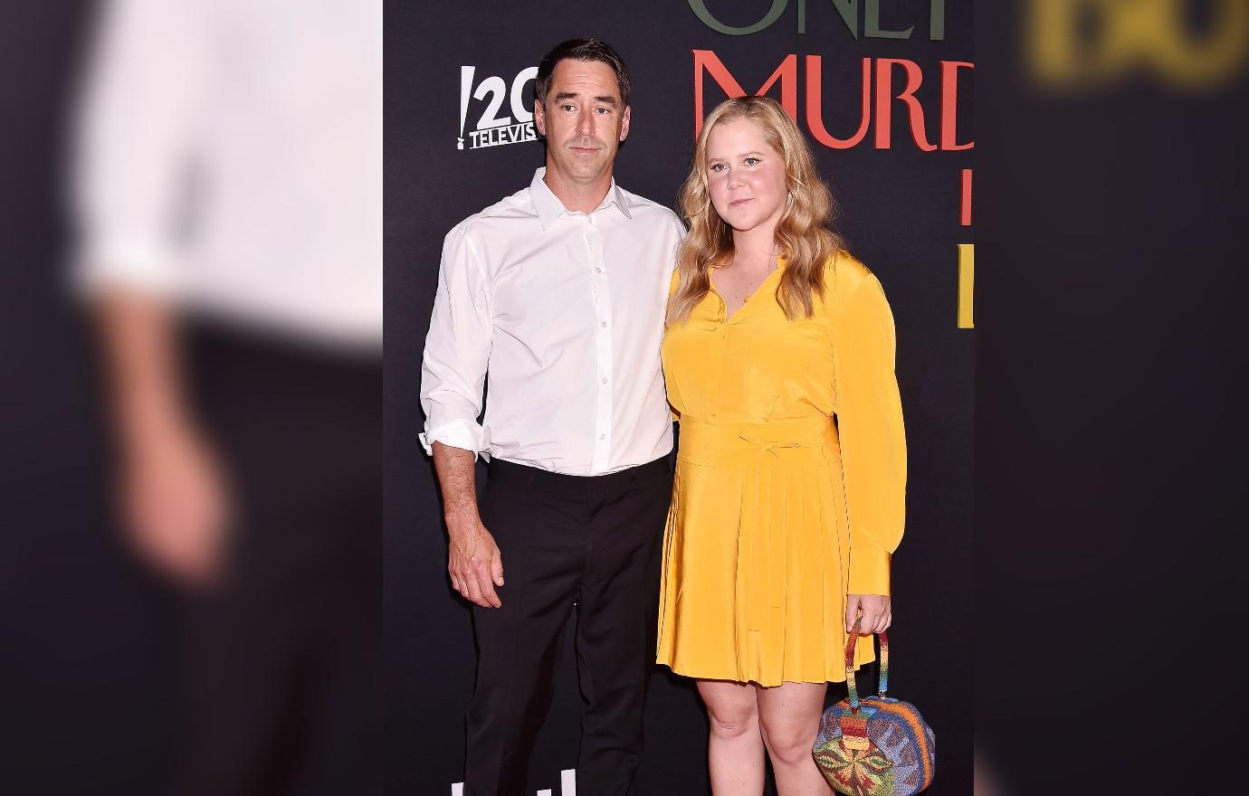 amy schumer husband chris fischer rewatched vows celebrate anniversary pp