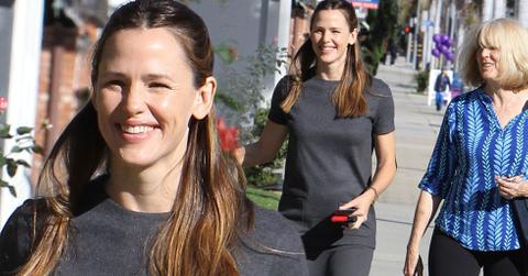 Jennifer garmer baby bump ben affleck mother 02