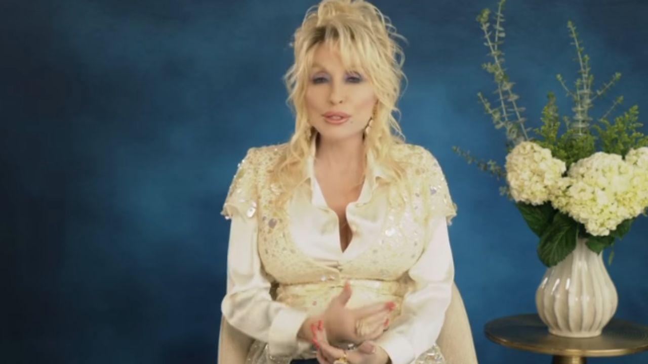 Image of Dolly Parton postponed her six-date Las Vegas residency before her death.