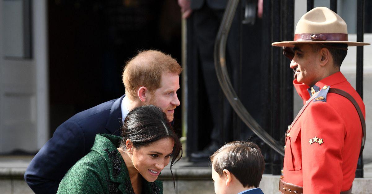 meghan markle prince harry odd christmas card lacks personality