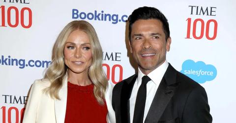 Photo of Kelly Ripa and Mark Consuelos.