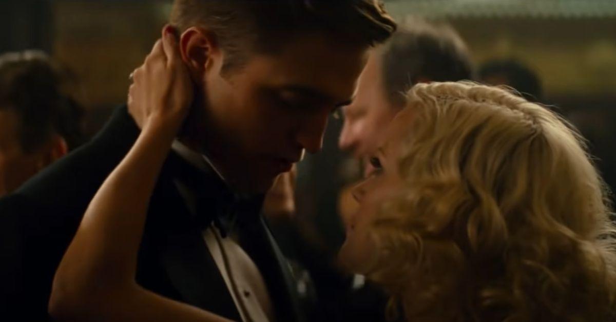 reese witherspoon and robert pattinson in water for elephants