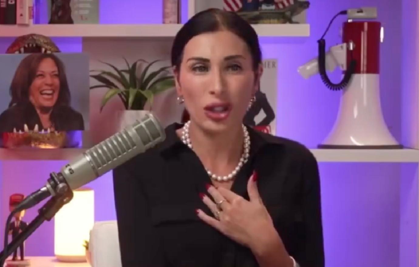 donald trump staff embarrassed relationship far right laura loomer