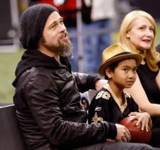 2010__01__Brad_Pitt_Maddox_New_Orleans_Saints_085 225×211.jpg