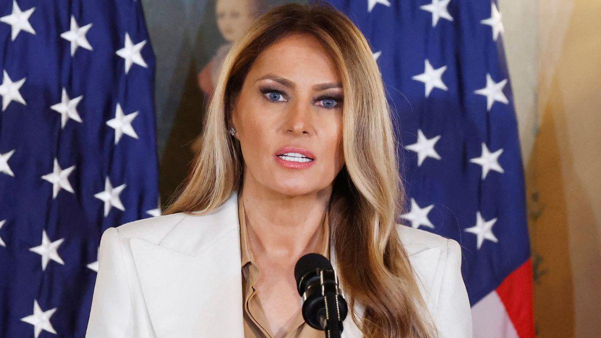 image of Melania Trump is the least popular first lady.