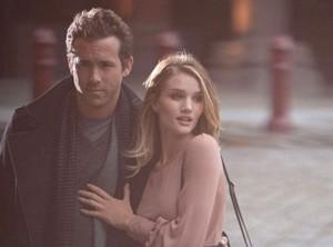 2011__09__Ryan Reynolds Rosie Huntington Whiteley Sept1newsbt 300&#215;222.jpg