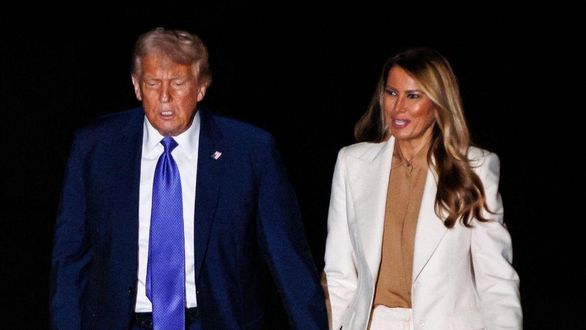 image of Donald Trump appeared awkward and uncertain about his engagement.