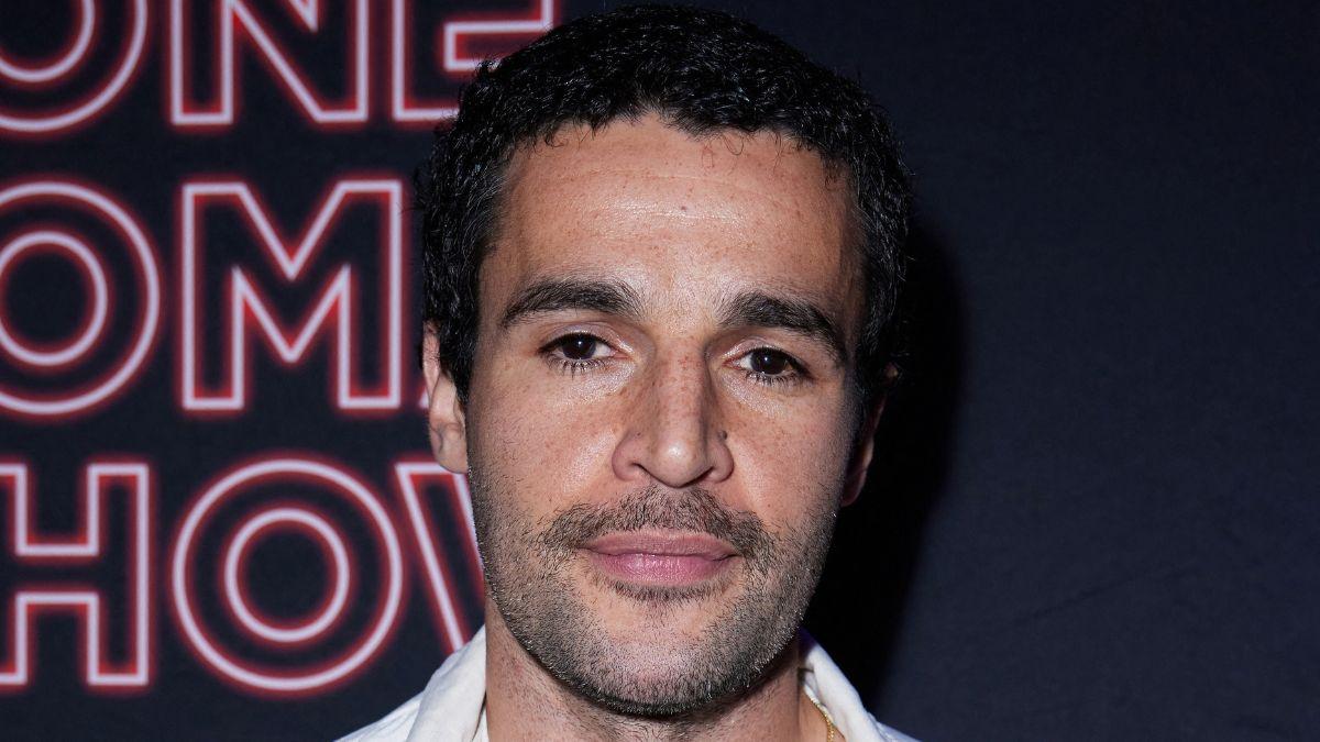 aubrey plaza baby daddy christopher abbott pregnancy reveal