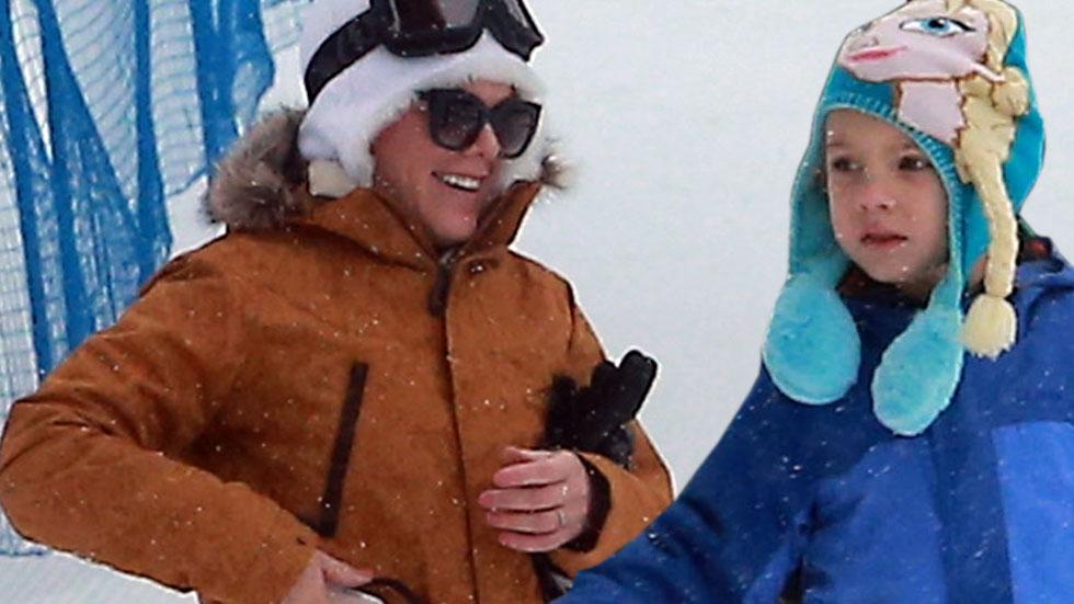 Pink Takes Daughter Willow Skiing