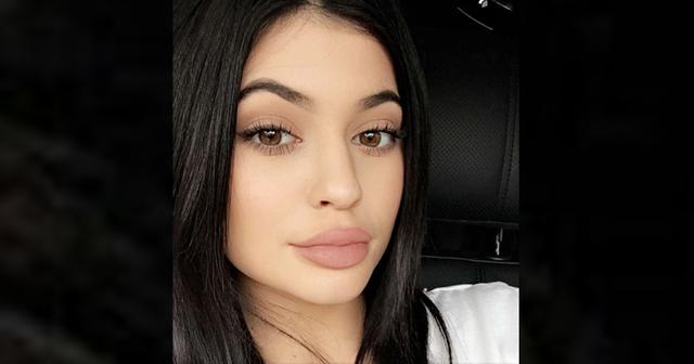 ‘Too Big!’ Kylie Jenner Admits ‘Botched’ Plastic Surgery & Her Battle ...