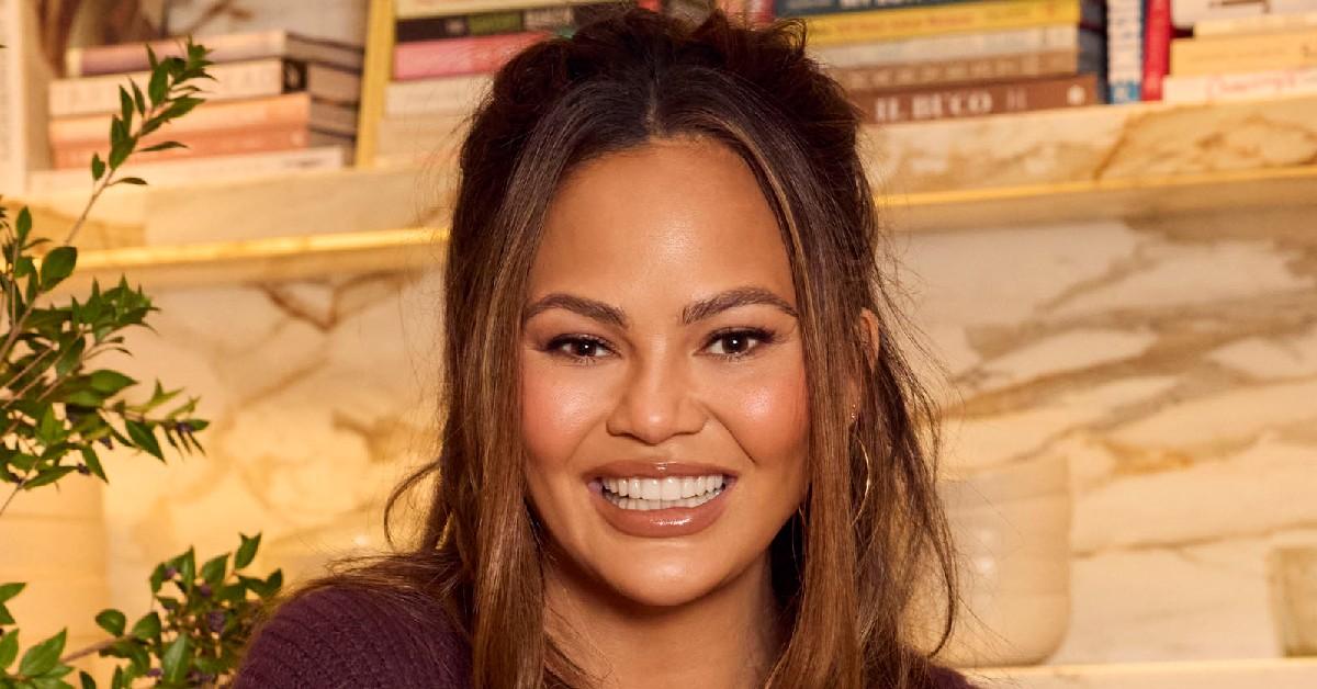 Photo of Chrissy Teigen. 