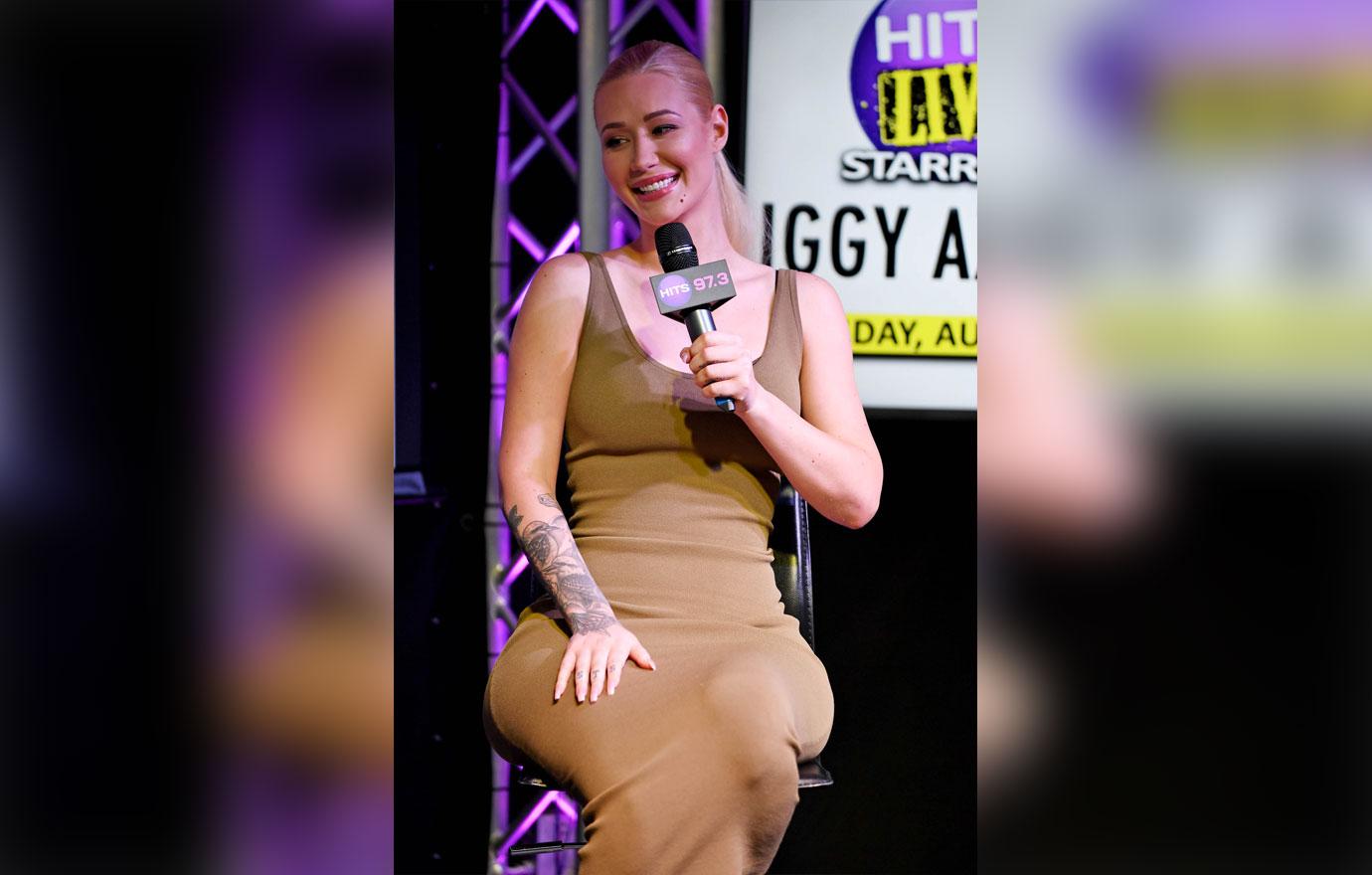 Iggy azeala on stage