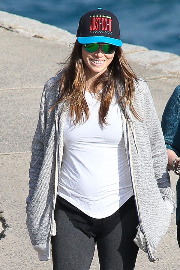 jessica biel pregnant