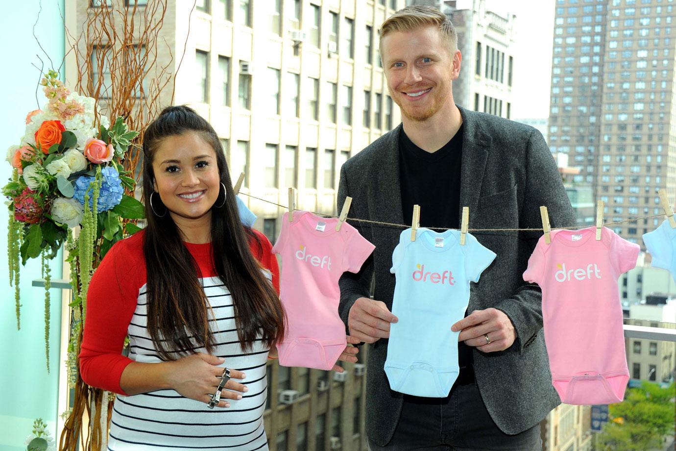 ‘Bachelor’ Alum Sean Lowe Jokes About Kissing Son On The Lips(02)