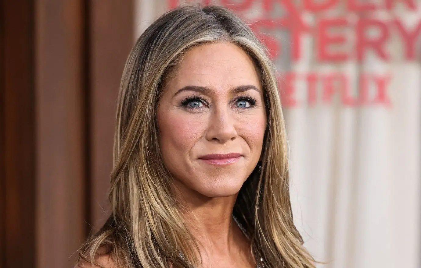 jennifer aniston home swatted caller welfare check