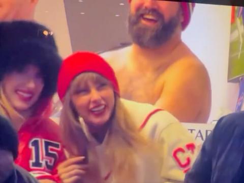 taylor swift shirtless jason travis touchdown reaction watch
