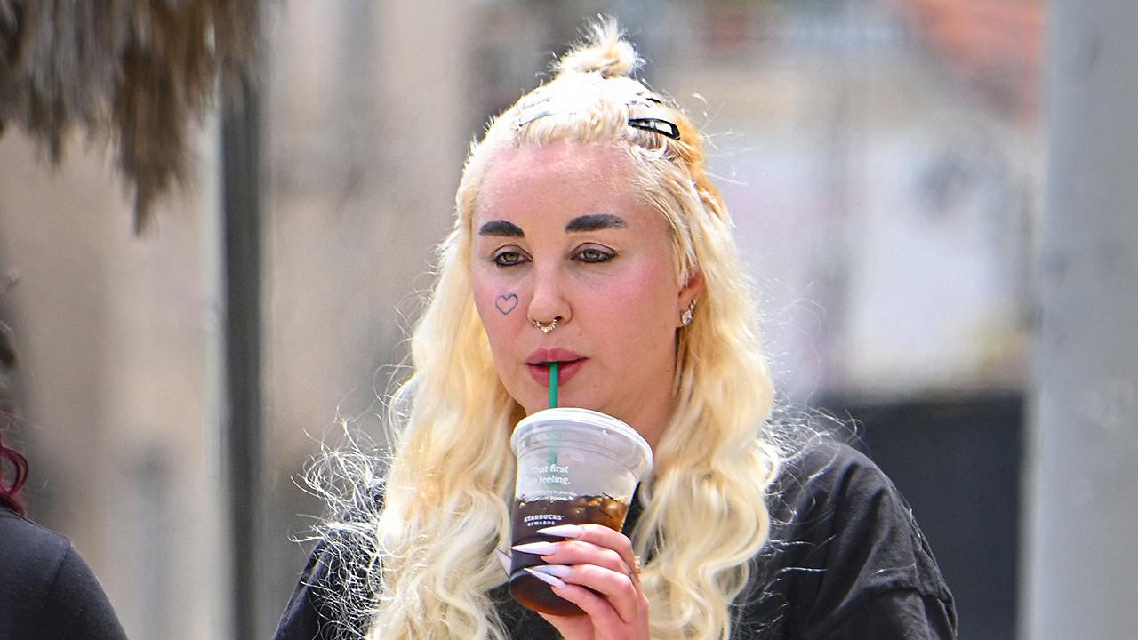 Image of Amanda Bynes has been open about her continued weight loss journey.