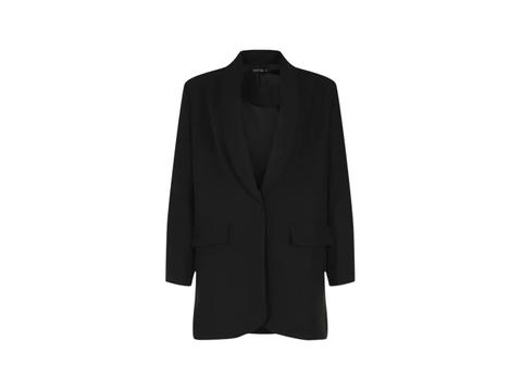 street style closet essentials hailey bieber shop