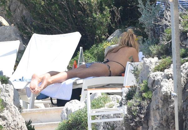 Heidi Klum Topless Bikini France