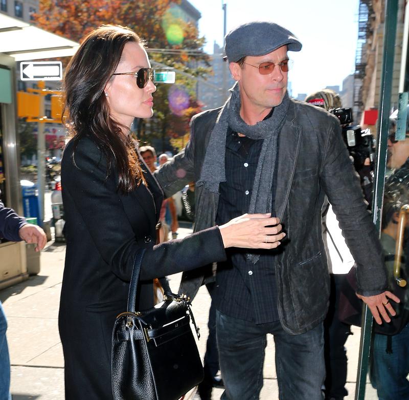 Brad Pitt and Angelina Jolie take twins Vivienne and Knox to Barnes and Nobles on the UWS