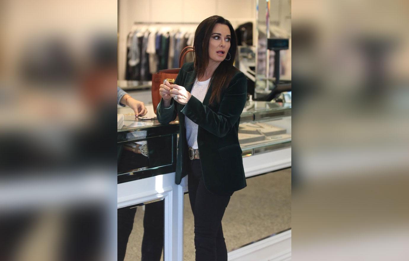 Kyle Richards checks up on her store &#8220;Kyle by Alene Too&#8221;