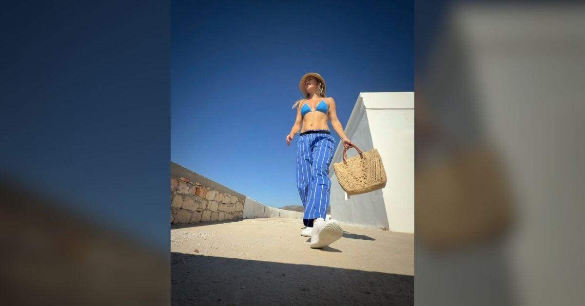 Photo of Kate Hudson's snatched midsection was on full display.