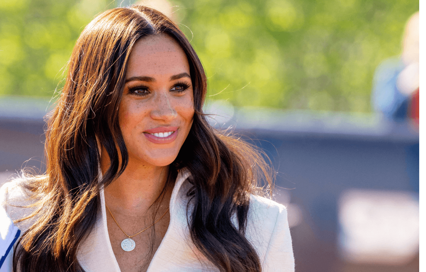 Meghan Markle wears coat, cashmere shawl in 70-degree California