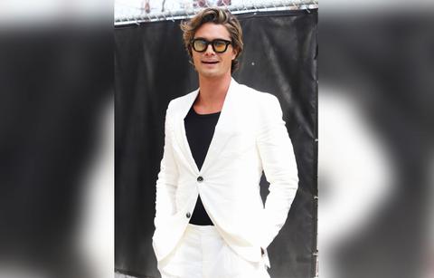 chase stokes arriving at jimmy kimmel live