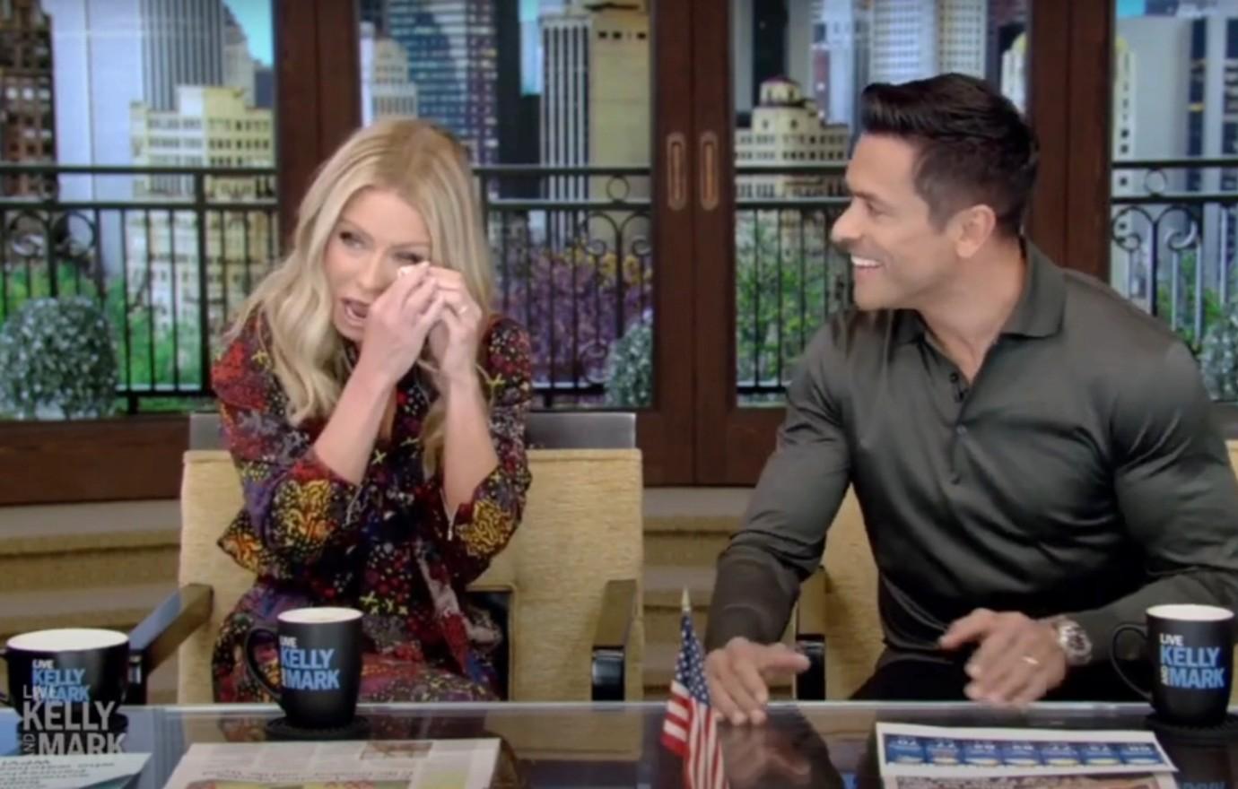 Kelly Ripa Loses It Over Mark Consuelos' Pixelated Crotch