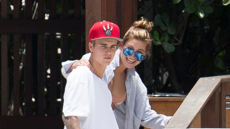 Pda Alert Justin Bieber Shares A Steamy Kiss With Hailey Baldwin — See