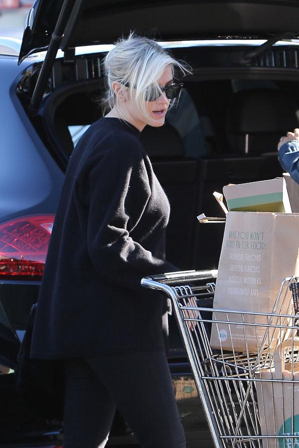 Ashlee Simpson Baby Bump