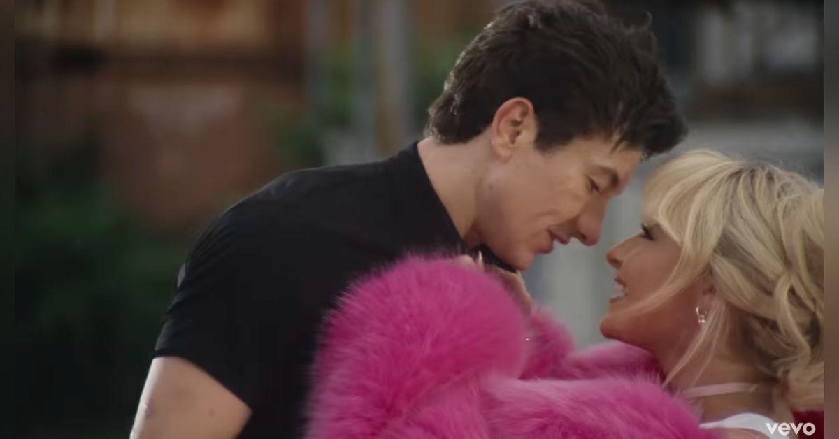 sabrina carpenter boyfriend barry keoghan music video magic