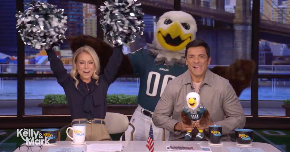 Image of Kelly Ripa trolled Mark Consuelos with an entourage of Philadelphia Eagles cheerleaders.